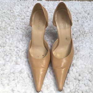 Women dress pump